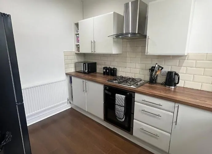 First Floor Crosby 1 Bedroom Apartment